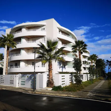 Di Pregio Fronte Mare A Apartment *
