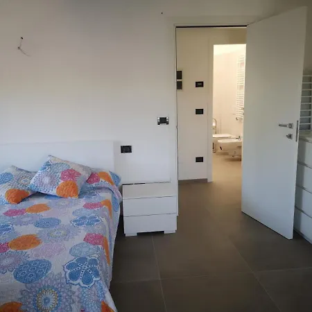 Di Pregio Fronte Mare A Apartment *
